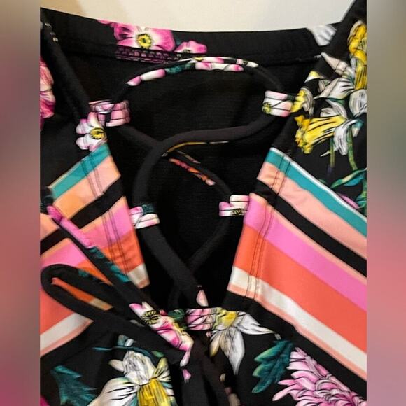 KENNETH COLE REACTION Bloomin Beauty One-piece Swimsuit - NWT - 1X - Picture 4 of 10